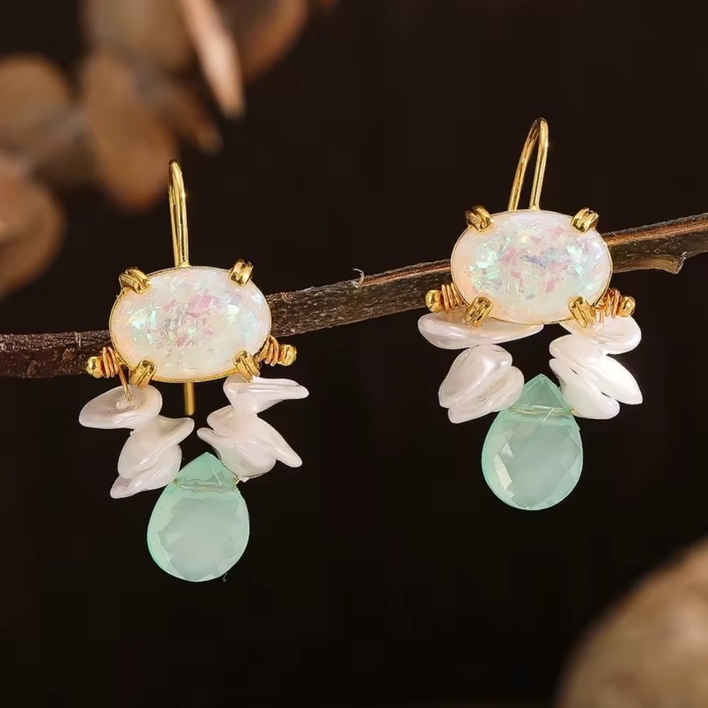 Vintage Pearl White Green Crystal Earrings - Picture 6 of 7